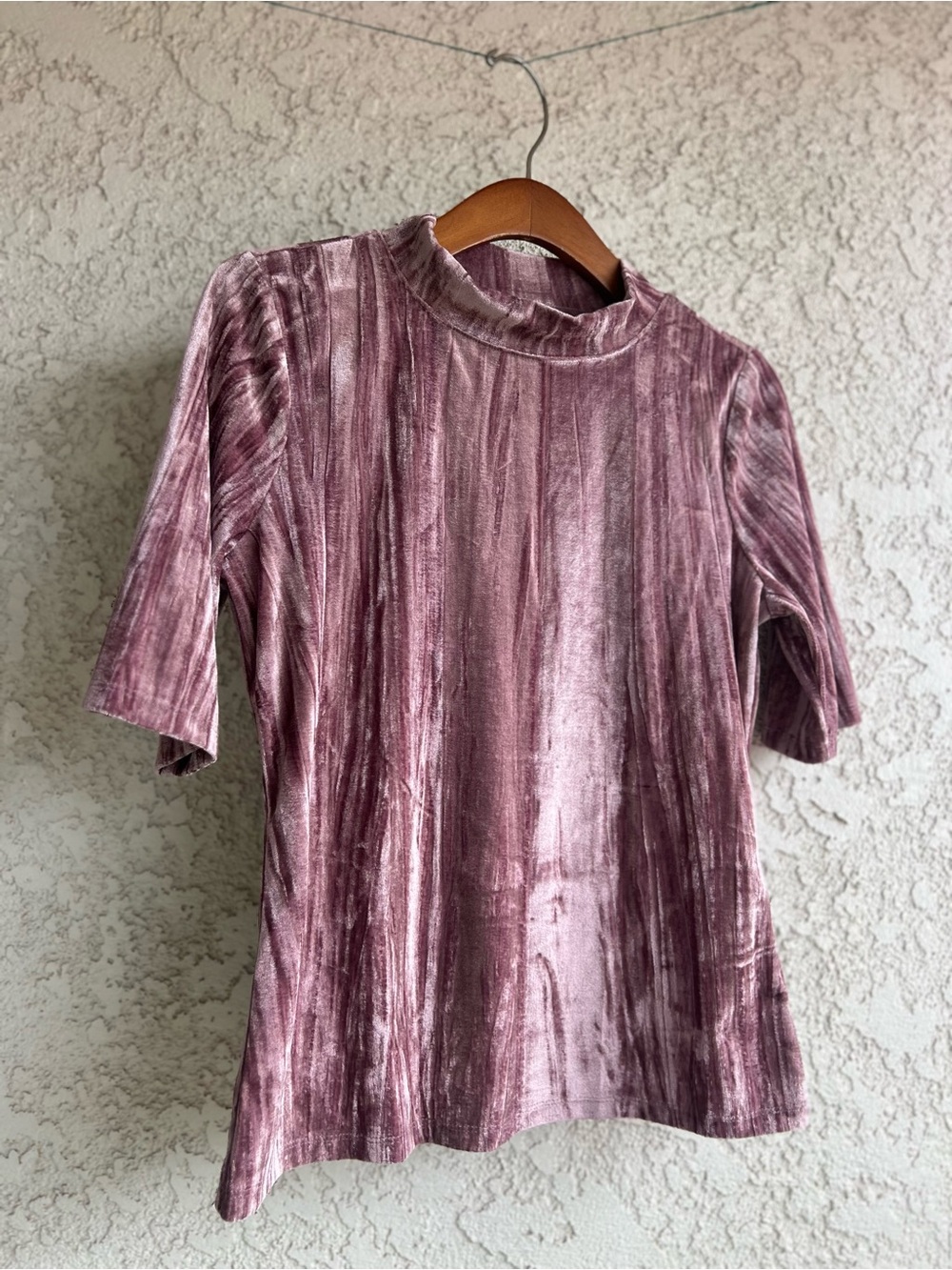 Pilcro Velvet Short-Sleeve Mock Neck Top in Dusty Mauve - Picture 4 of 12